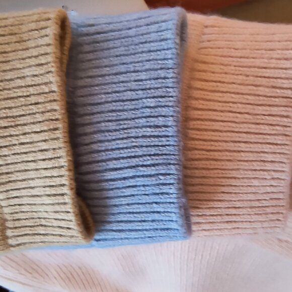 (3) Talbots V-Neck Sweaters - Tan, Lt. Rose, Blue - Size Petite Large - Picture 14 of 14